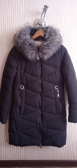 Продам зимний пуховик