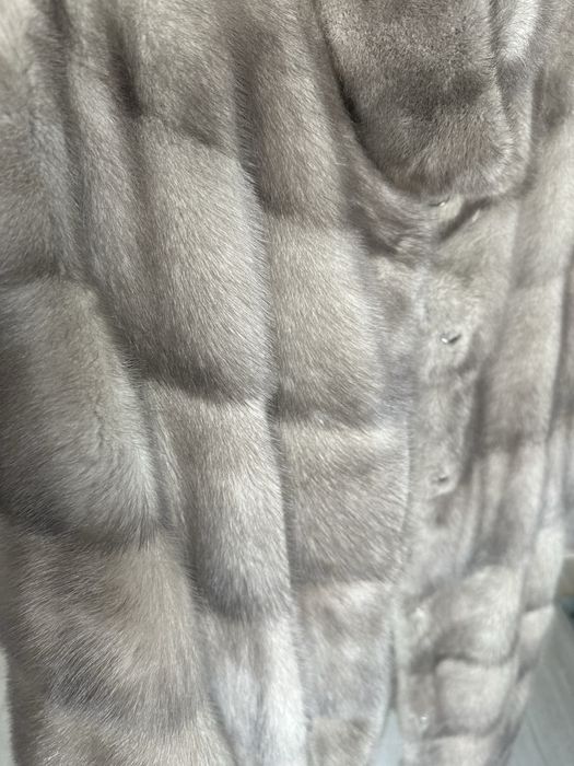 Продам шубу норковую