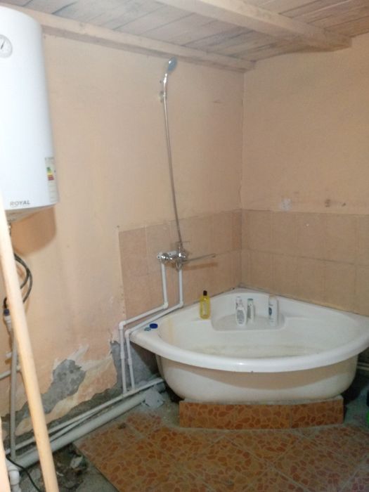 Ҳовли, участок 5 хона. Сотилади.