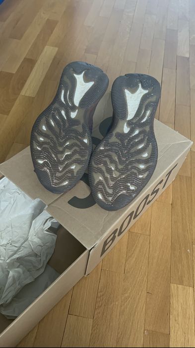 Yeezy 380 44 2/3