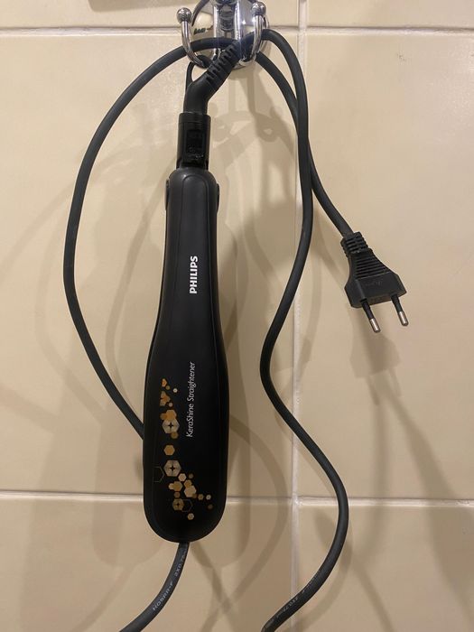 Выпрямитель для волос. Утюжок для волос. Бренд PHILIPS.
