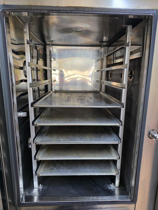 Конвектомат Eloma – професионален, трифазен, с пара и автоматично почи