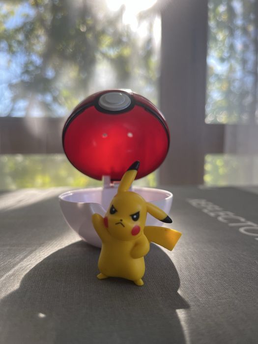 Пикачу в Покебол