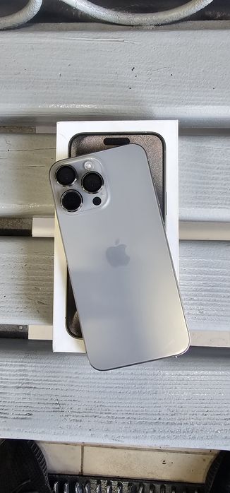 Продам IPhone 15 Pro Max 256 Gb