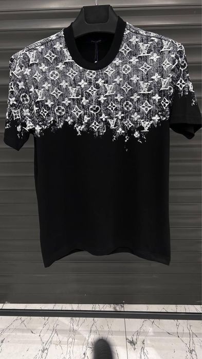 Tricou Louis Vuitton negru premium