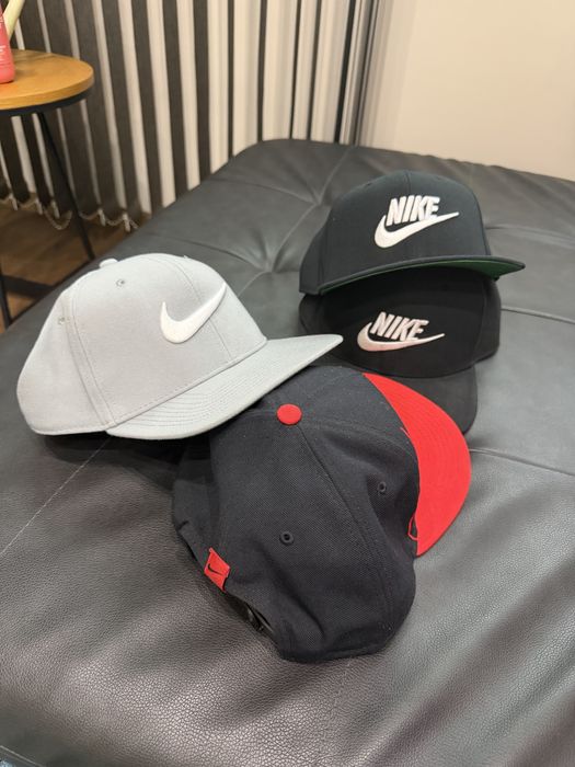 Nike XL шапки с козирка-4 броя