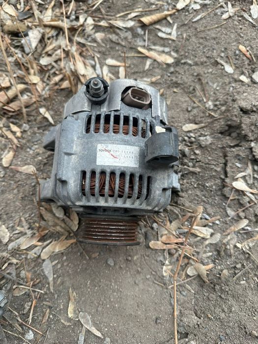Продам генератор Тойота виндом 20кузов