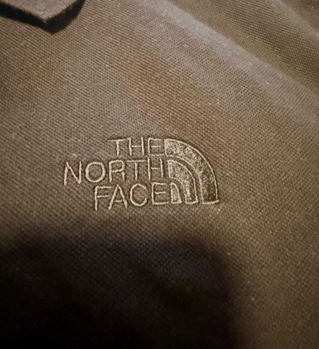 The North Face тениска с яка