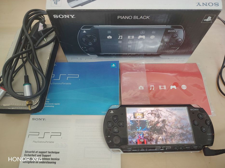 Полный комплект Sony PSP 2000 (Slim)