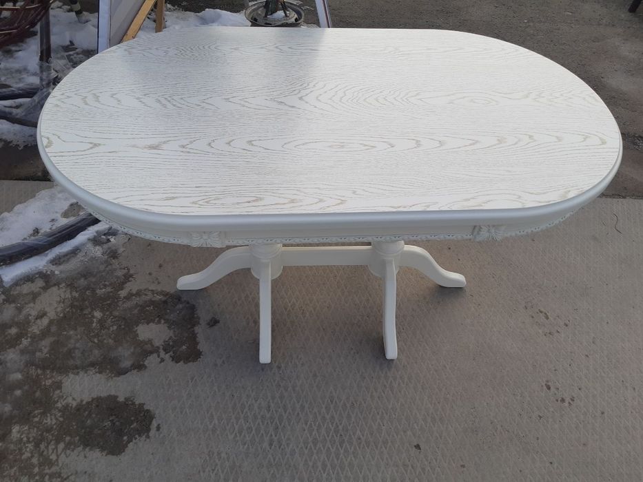 стол для вашего удобства в доме