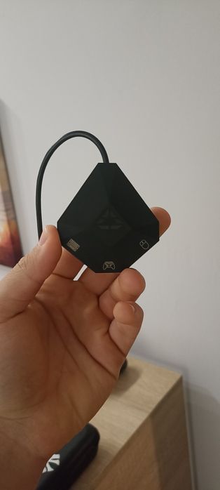 Конвектор от контролер към мишка и клавиатура