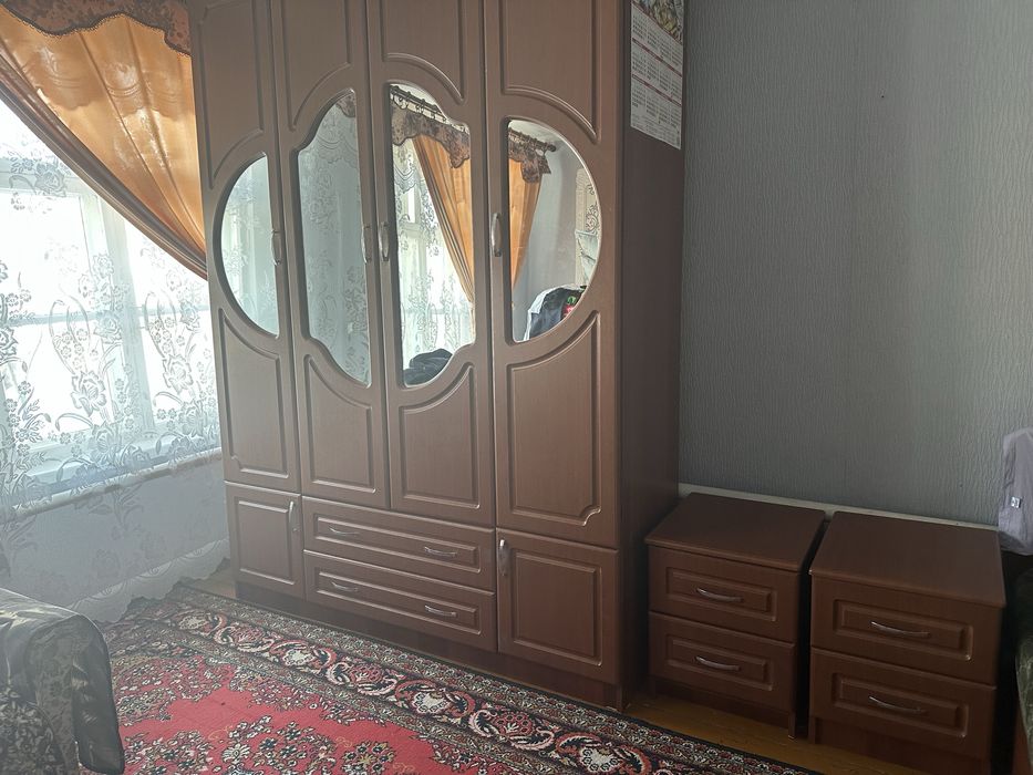 Продам шкаф с тумбочкой!!