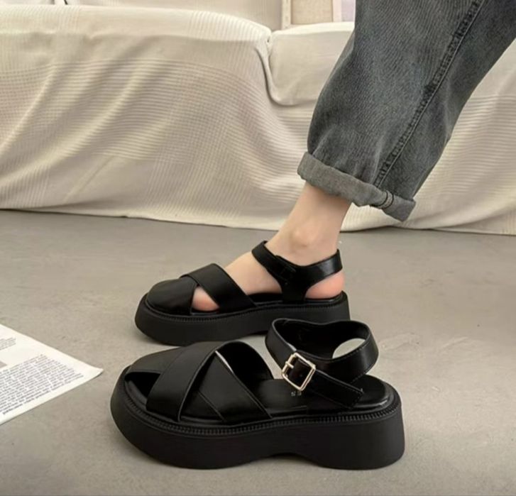 Сандали женский 39-40 р, платформа