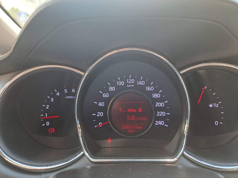 Kia ceed 1.6 diesel pe lanț.