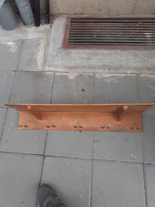 Соц.селска закачалка и запазено огледало