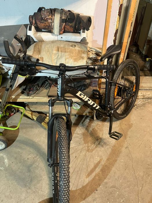 Продам велосипед giant talon.