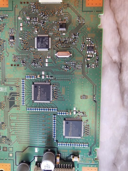 Платки от Sony 49 HG9005