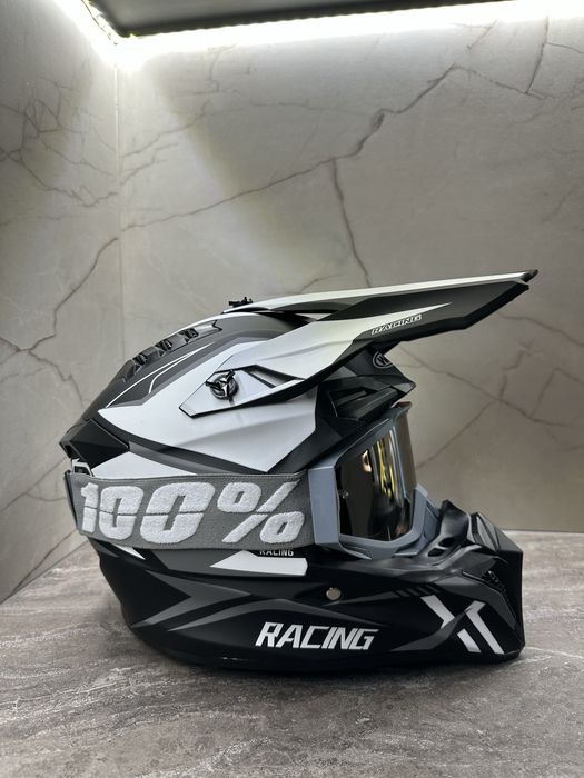 НОВО! Комплект кросови каски с очила