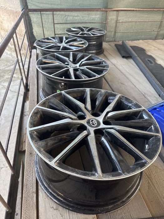 Шина и диск почти новый