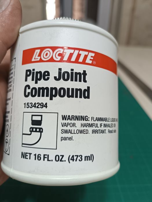 Жидкий уплотнитель резьбы