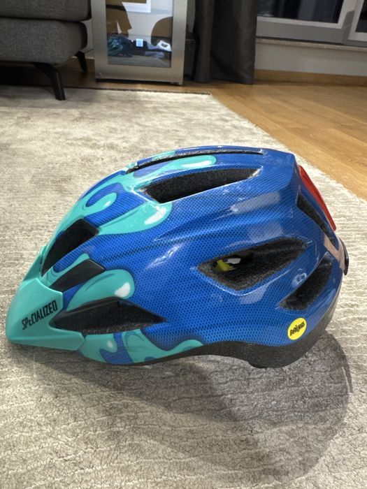 Specialized каска