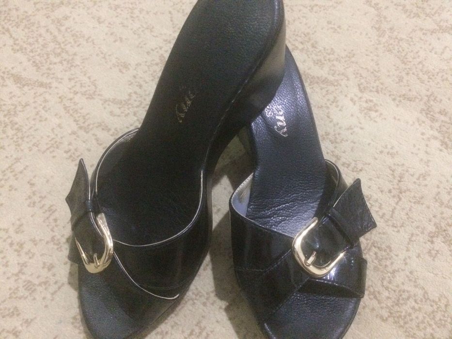 Шлепки женские