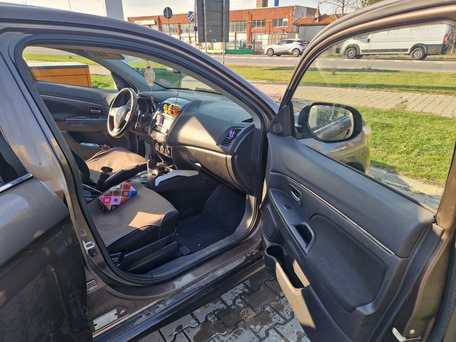 Se vinde Mitsubishi ASX