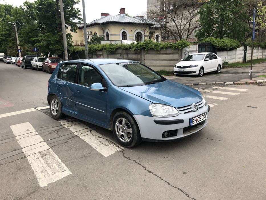 Dezmembrez VW Golf  5 disel si benzina golf V