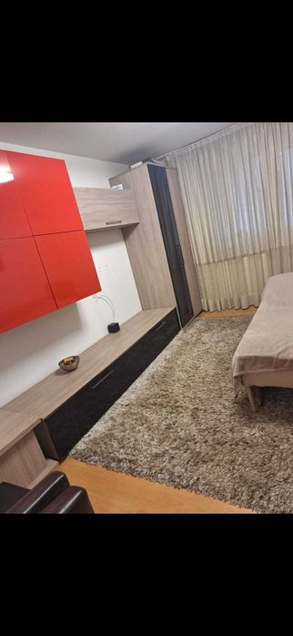 Ofer spre inchiriere apartanent 2 camere Brasov