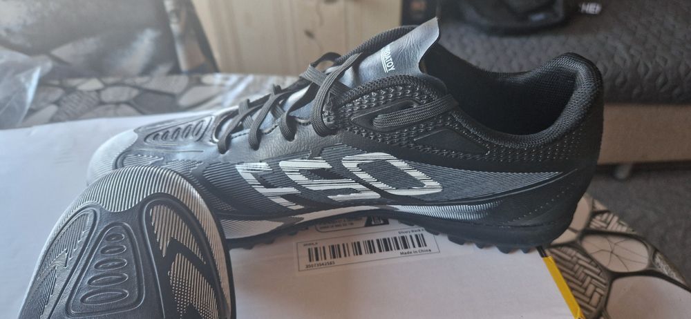 Нови стоножки за футбол F50 номер 41