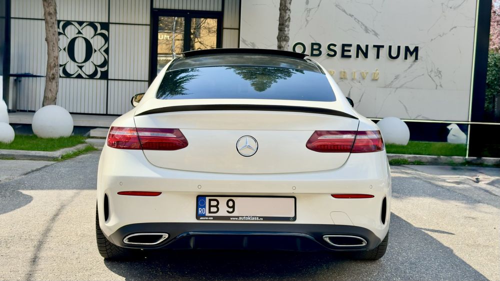 Mercedes-Benz // E class Coupe // 220 d