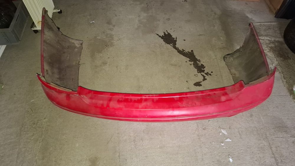 Продам консоль, подлокотник, бампер