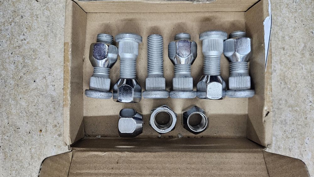 Vand prezoane (bolt) roata