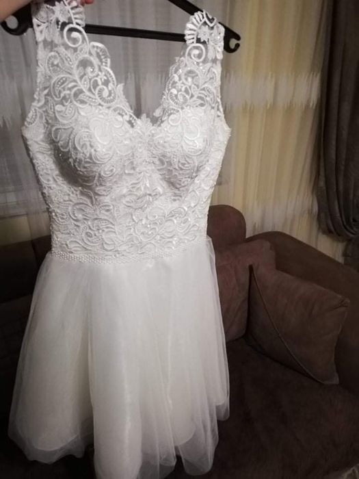 Официална рокля  в бяло