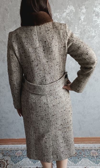 Продам пальто осеннее