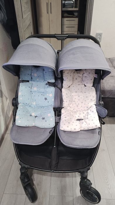 Продам коляску для двойняшек