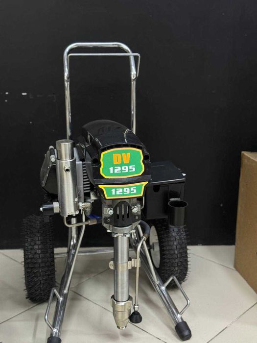 безвоздушный распылитель краскопульт