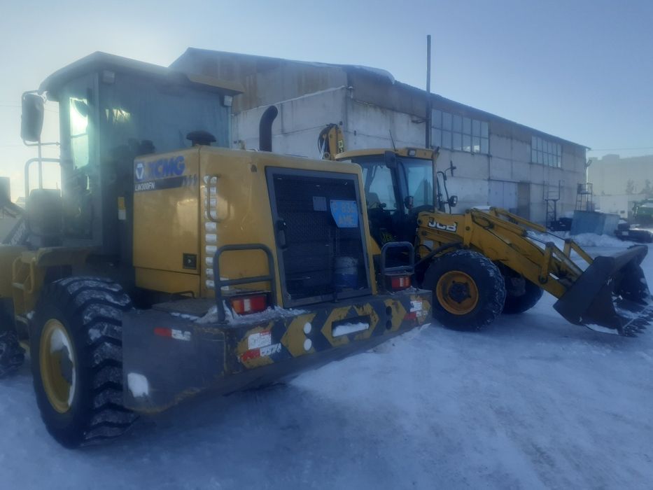 Продам фронтальный погрузчик