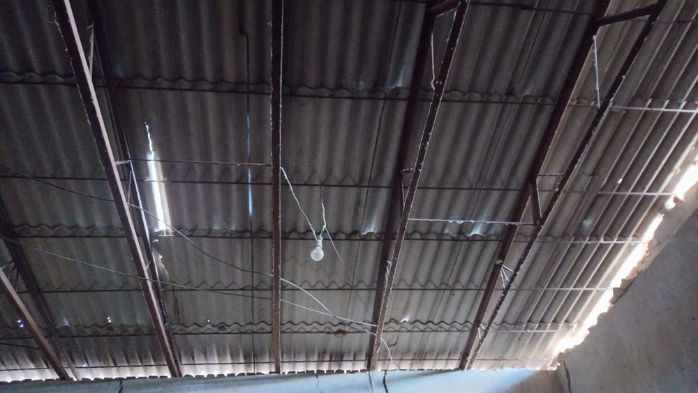 Ferma sotiladi.(76 lik ugolnikdan yasalgan)