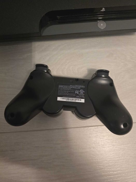 Playstation 3 Slim (PS3), 320GB. 2 Controllere, Modat HEN