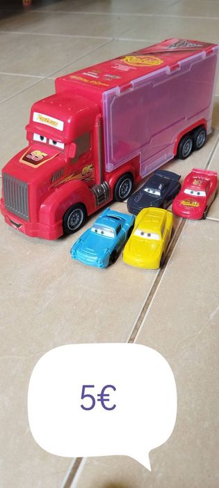 Играч и текстил на McQueen