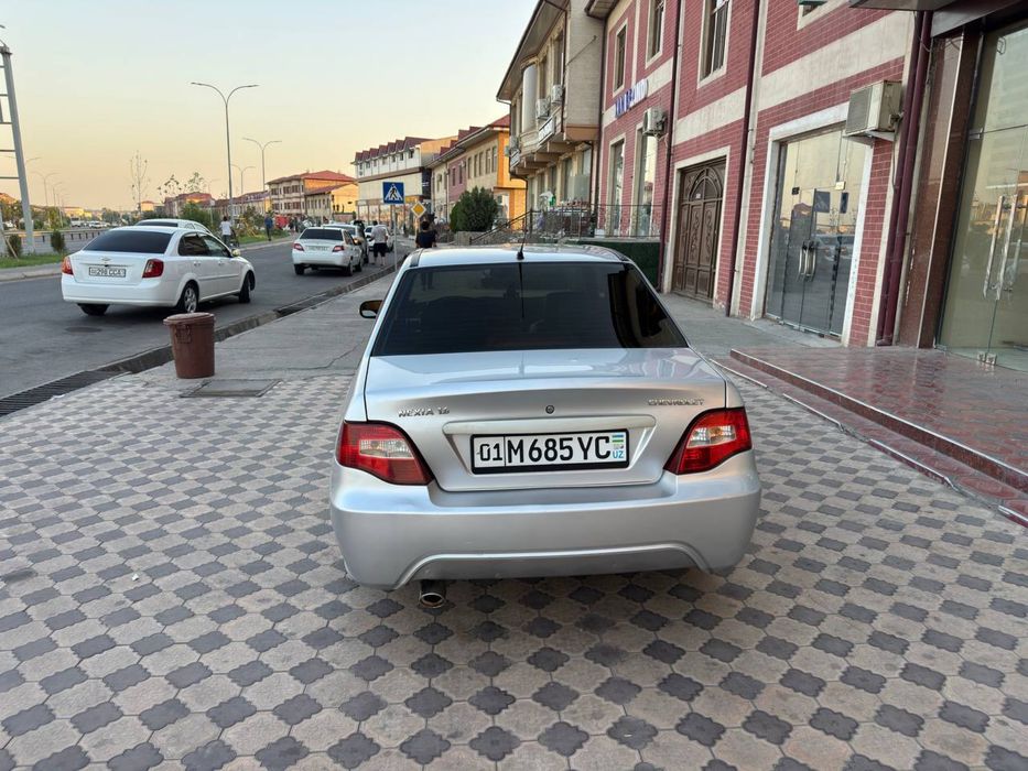 Neksiya 1.6 sotiladi