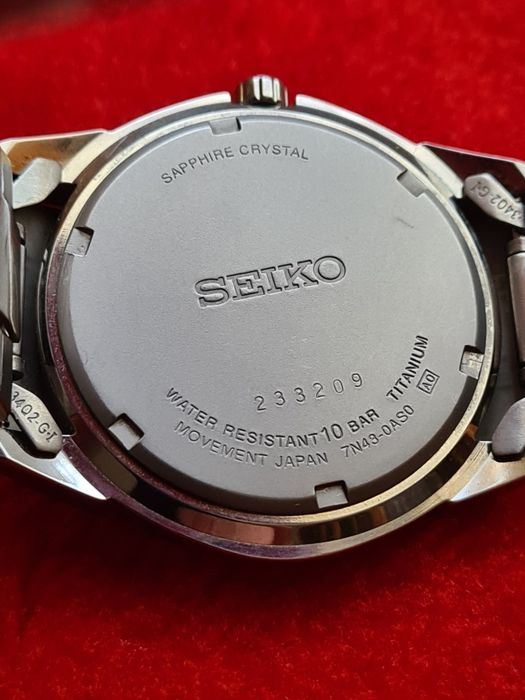 Seiko  Titanium  Safir