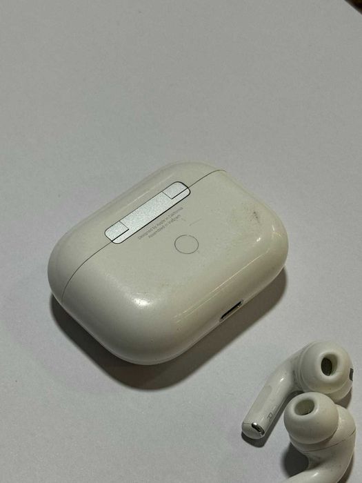 Продавам Apple Air Pods 2 Pro