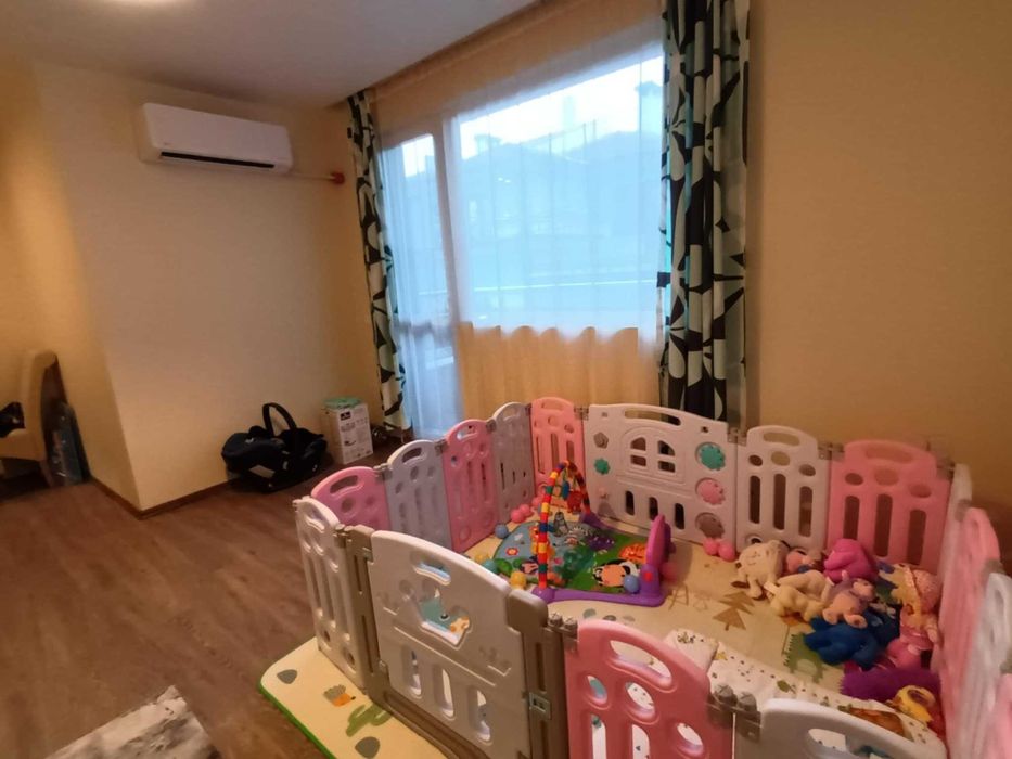 Продавам детска кошара