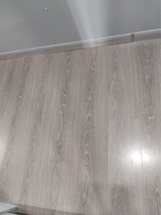 Продам ламинат 75 кв м. 500 тг кв. метр