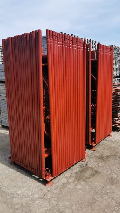 Ново фасадно скеле произведено в италия със сертификат и паспорт