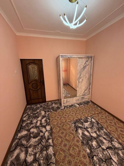 Сдается 3 х комнатная квартира на 4 этаже 6 мкр Омад 300 $