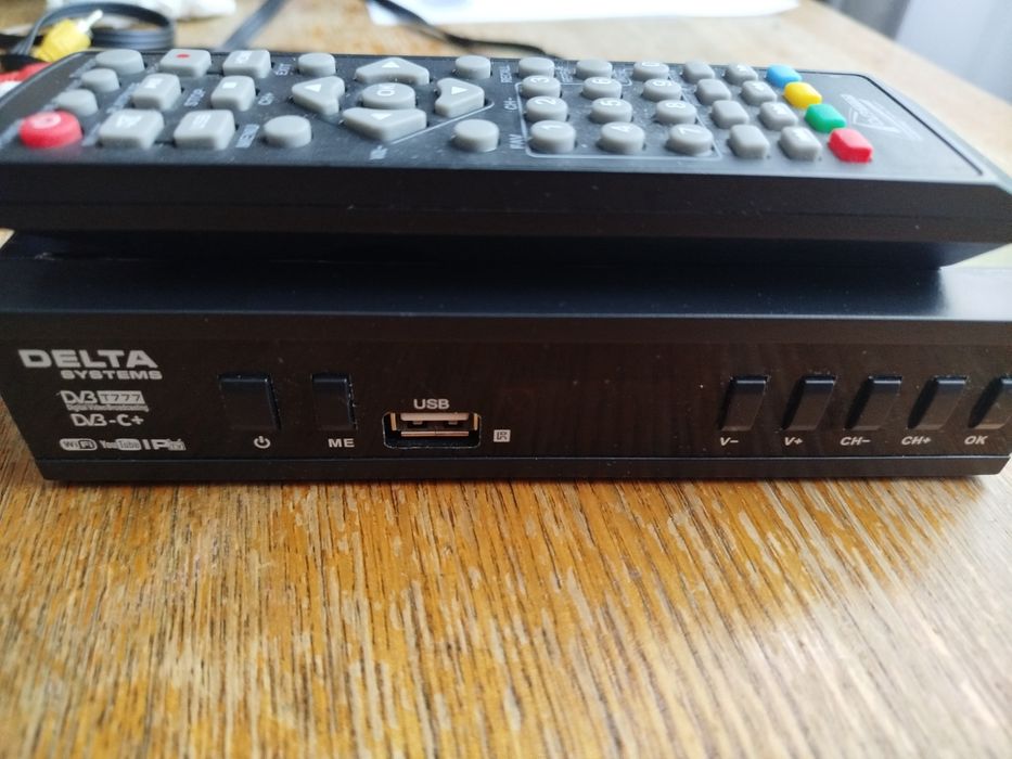 Цифровой телевизионный приемник, антенна