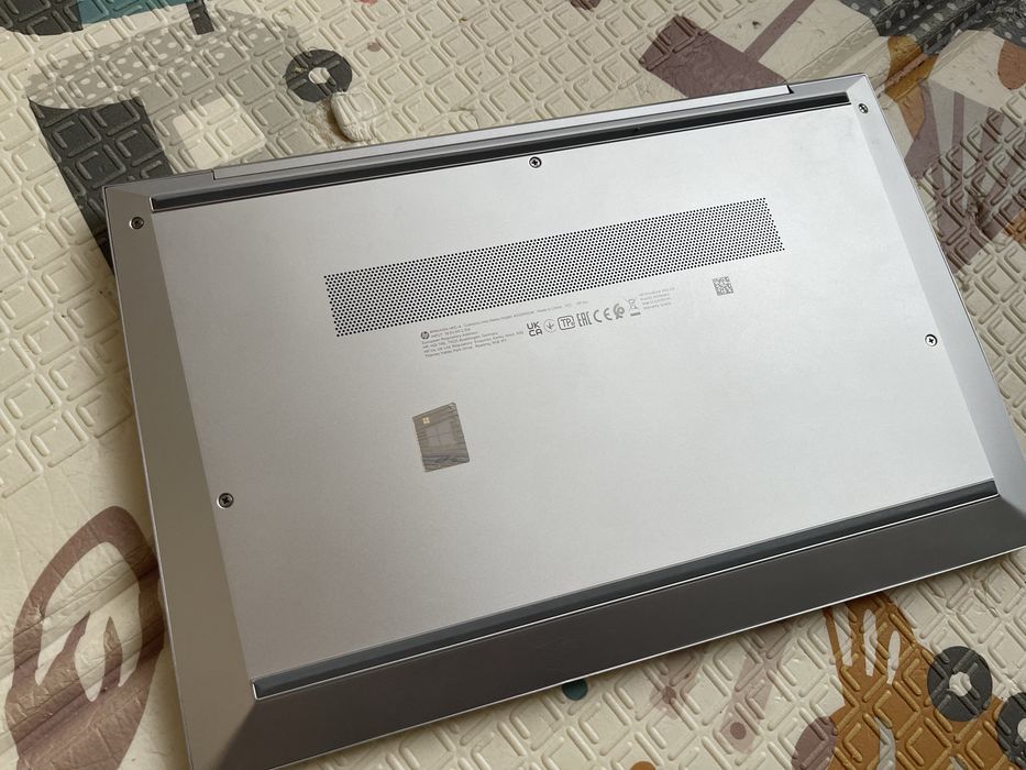 HP Elitebook 840 G8 -като нов